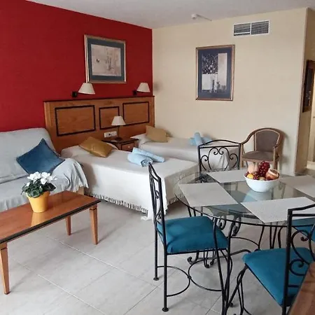 Apartamento Cerca De La Playa Y En El Centro De La Ciudad Apartment *